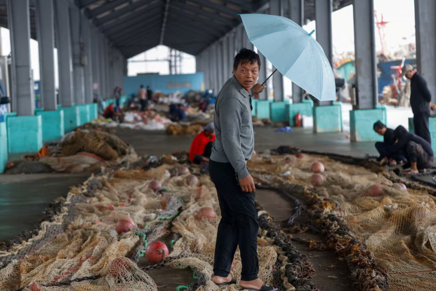 Taiwán se paraliza ante la llegada del poderoso tifón Champi